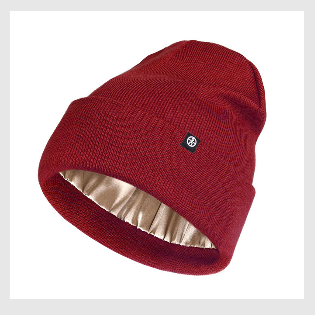 Bonnet en satin de chez Quebecelle