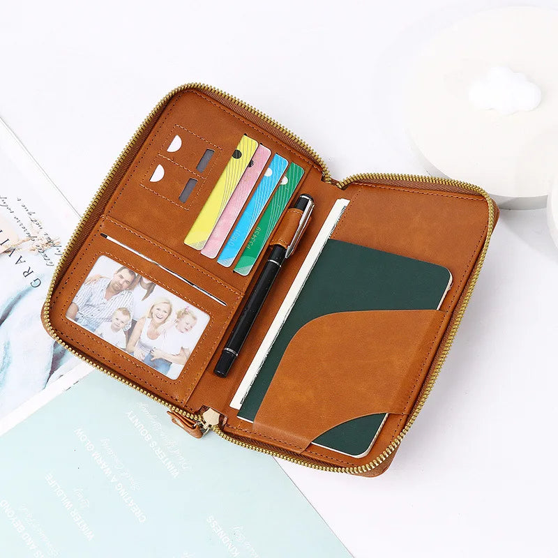 Cuirévo™ – Portefeuille RFID Chic pour Voyageurs Modernes.