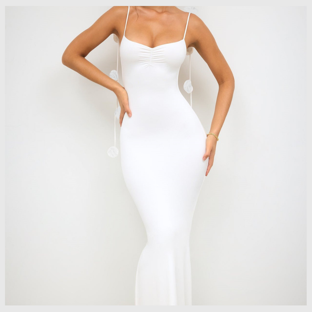 Clara™ - Robe fronde décorée de fleurs