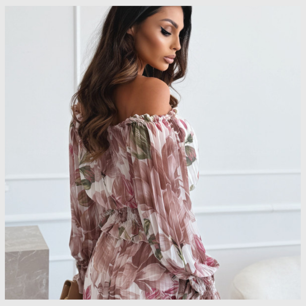Ensemble deux pièces à motif floral : blouse épaules dénudées et jupe longue
