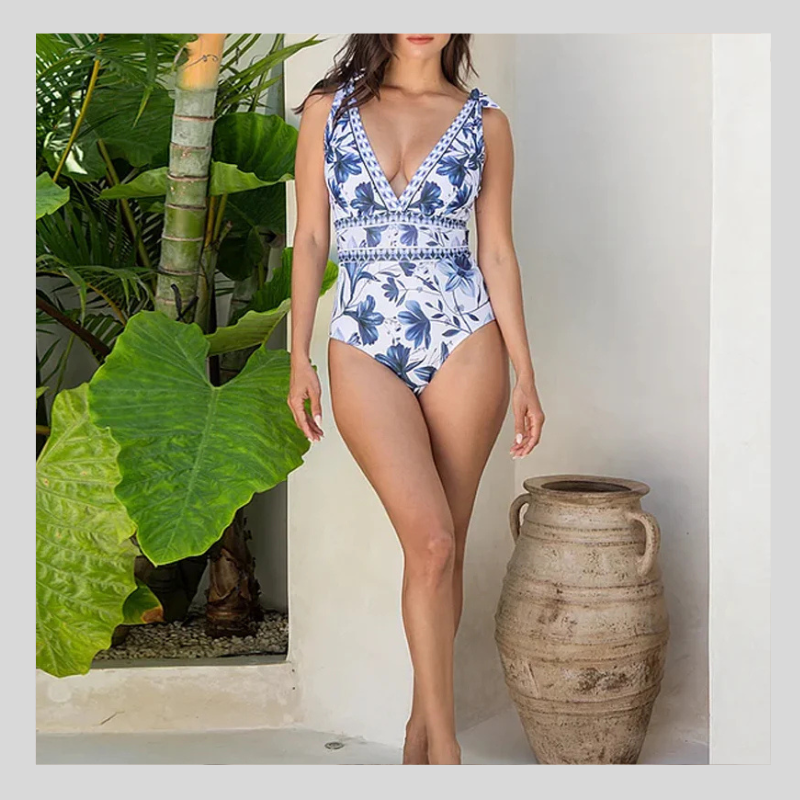 Ensemble Élégance Tropicale™ - Maillot de Bain et Jupe Fleurie