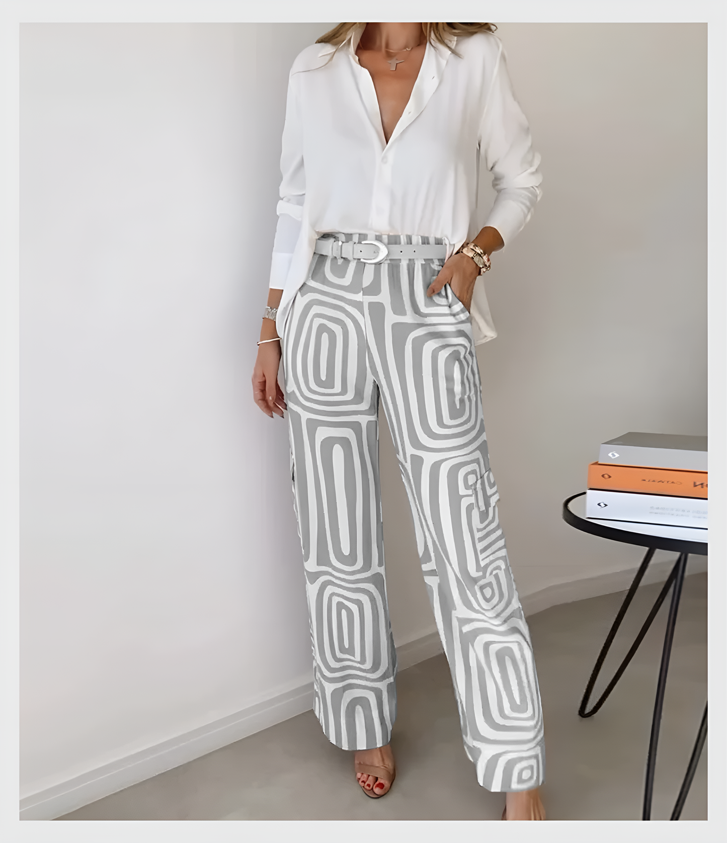 Pantalon chic - chemisier et ceinture offerts