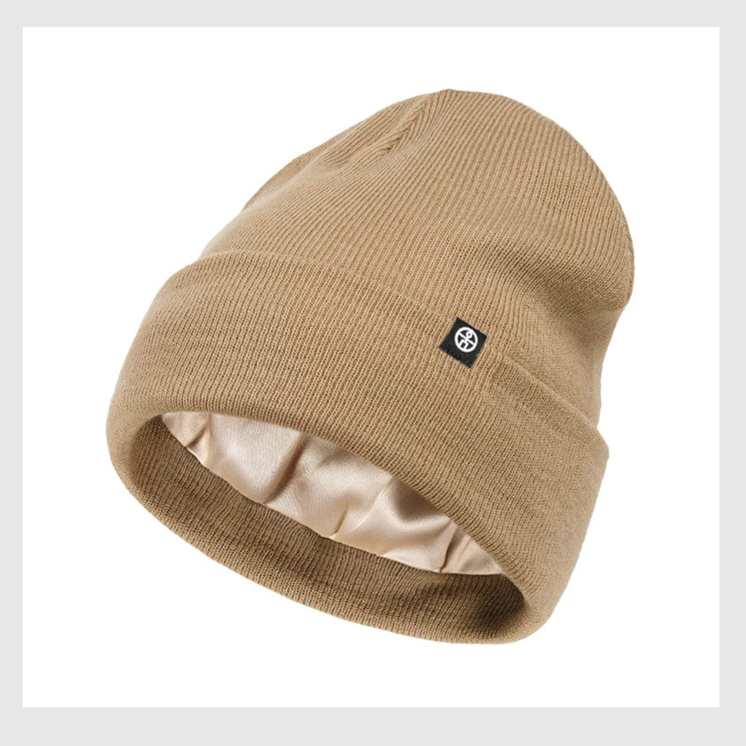 Bonnet en satin de chez Quebecelle