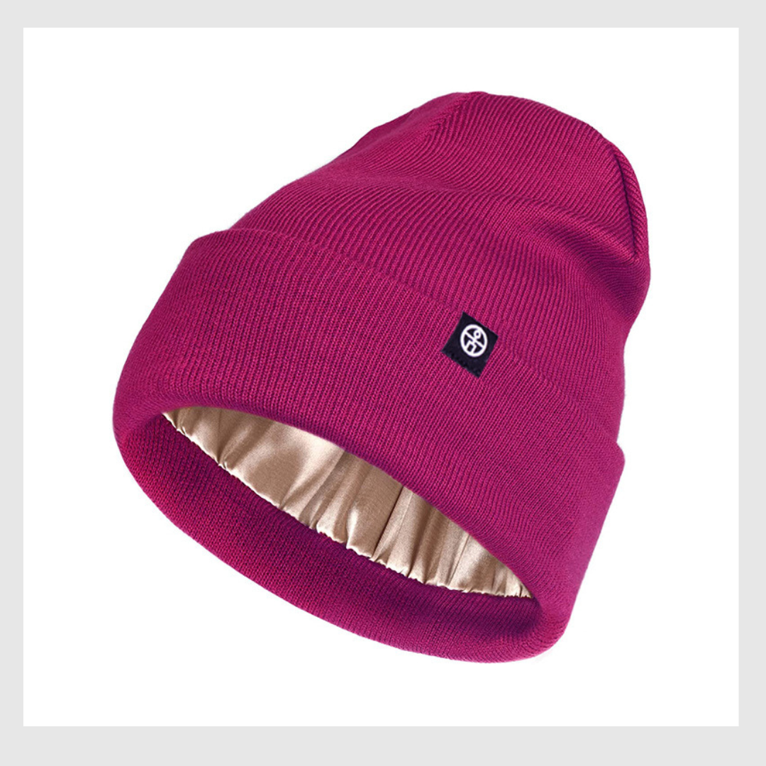 Bonnet en satin de chez Quebecelle