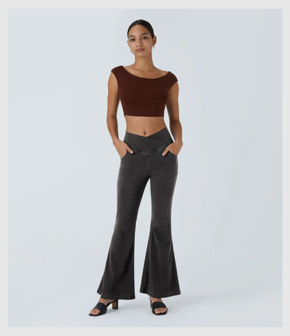 Pantalon évasé croisé taille haute en denim extensible