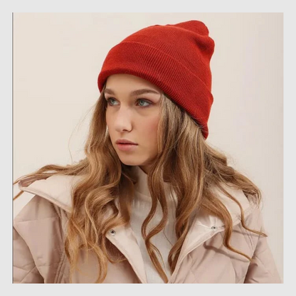 Bonnet en satin de chez Quebecelle