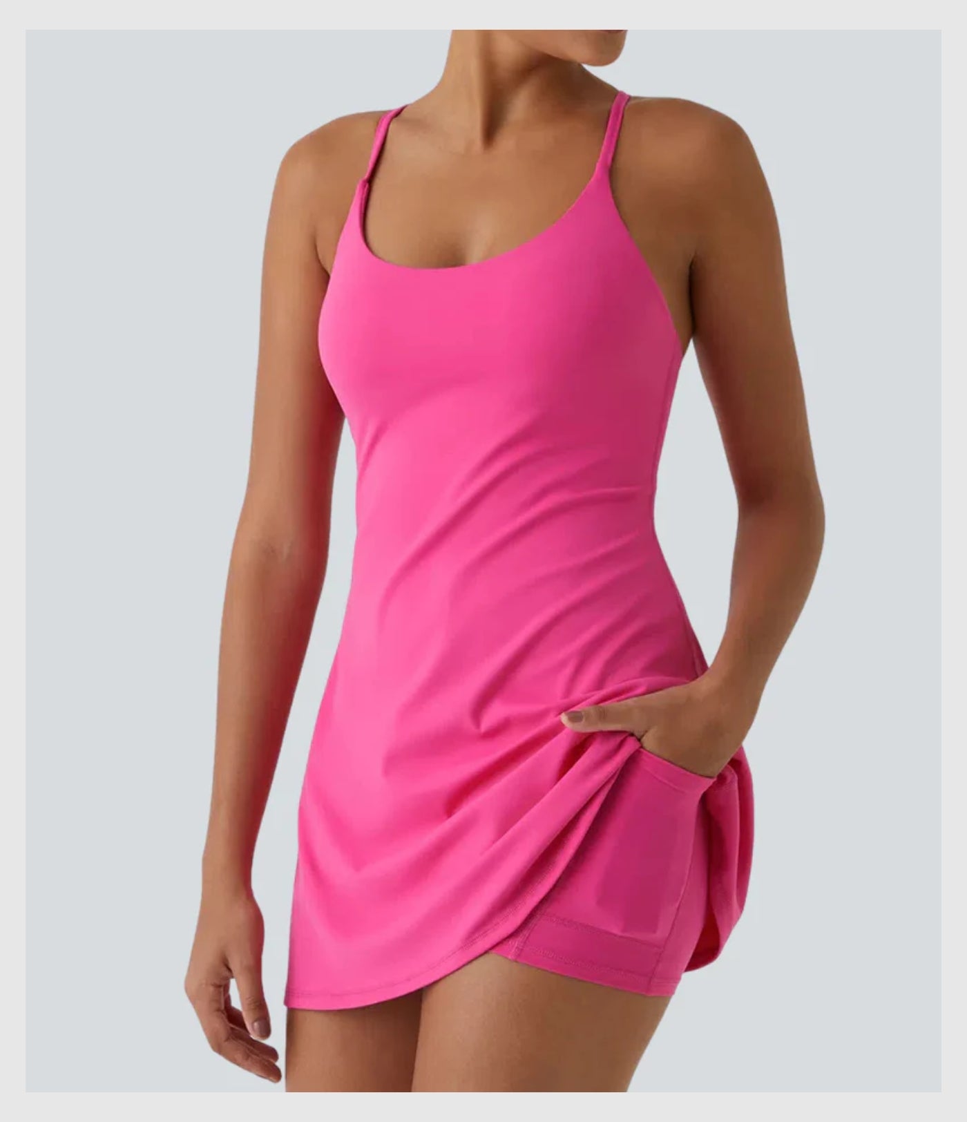 Robe de printemps avec brassière intégrée et shorts