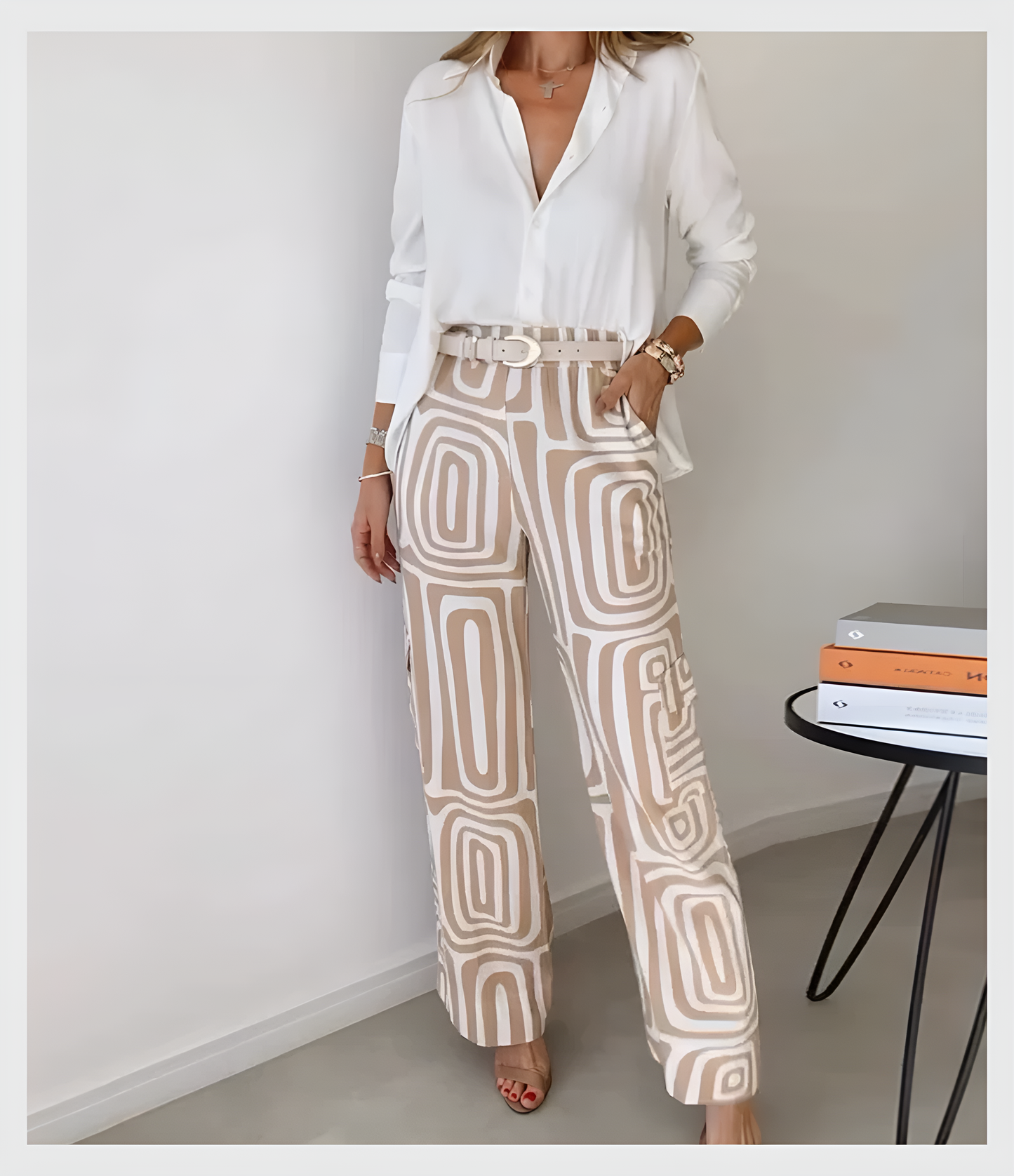 Pantalon chic - chemisier et ceinture offerts