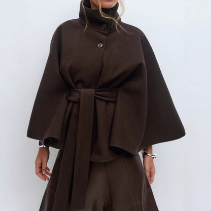 Veloria™ – Cape Élégante pour Femme avec Ceinture et Col Haut