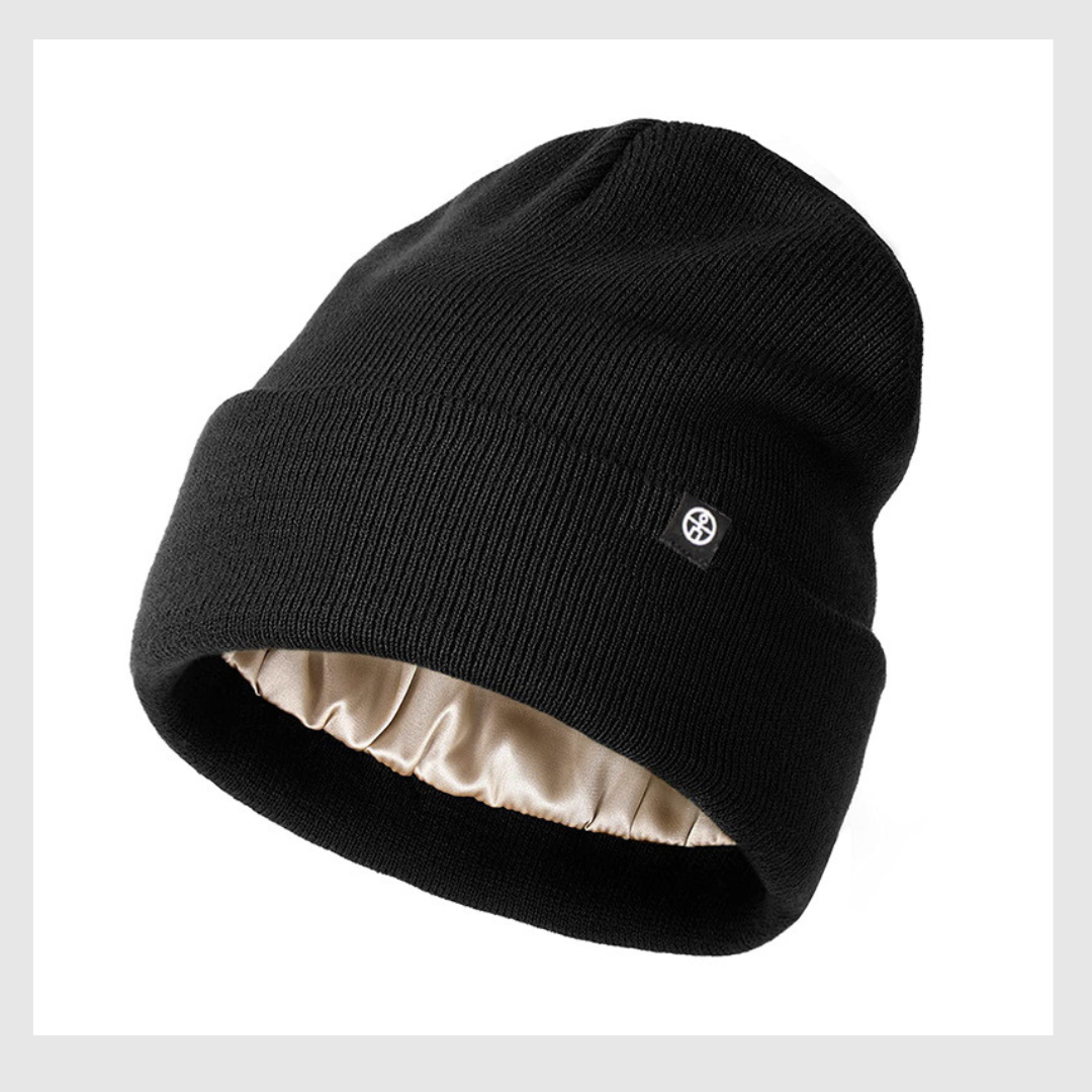 Bonnet en satin de chez Quebecelle