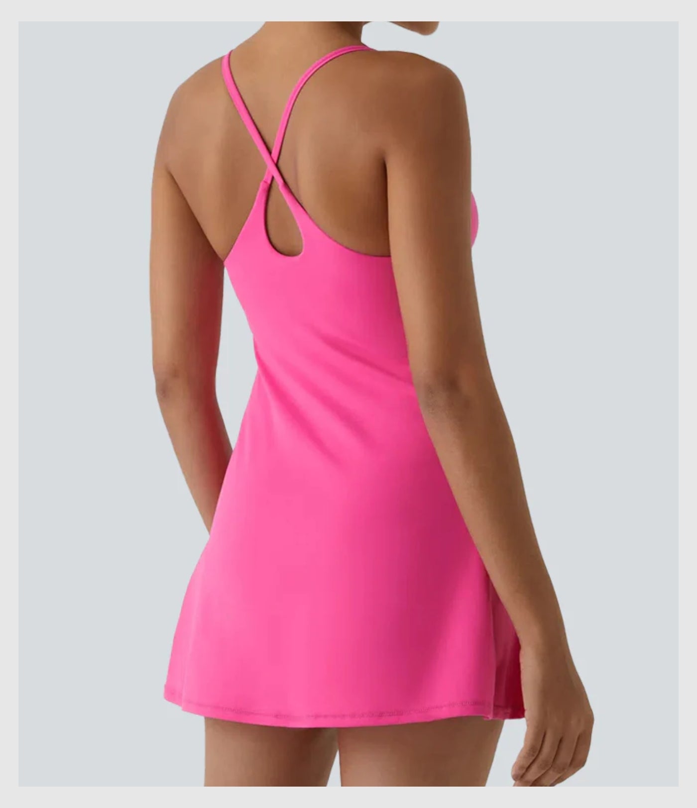 Robe de printemps avec brassière intégrée et shorts