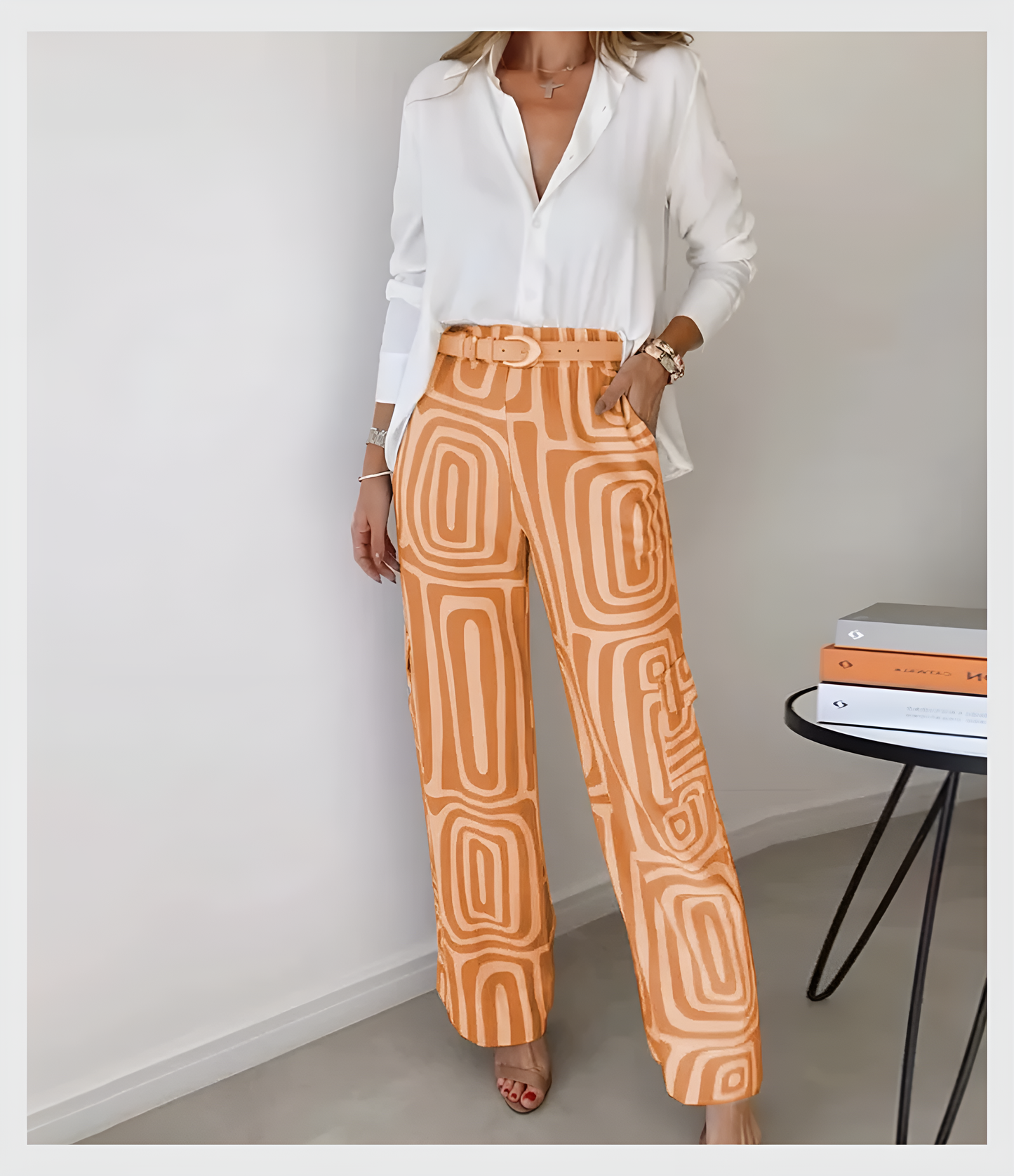 Pantalon chic - chemisier et ceinture offerts