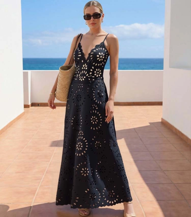 Maillot Une-Pièce Ajouré Floral avec Jupe — Collection Riviera