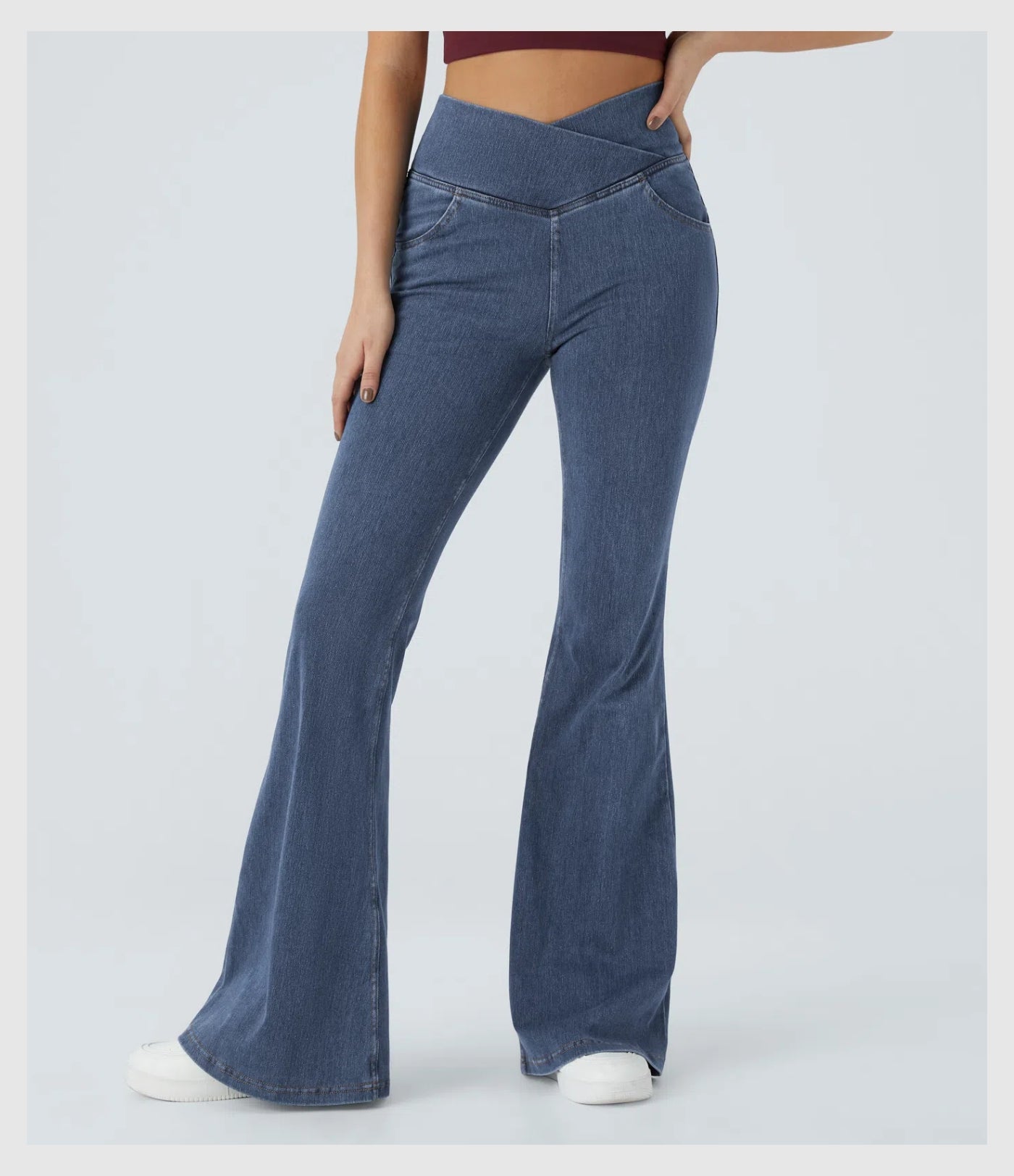 Pantalon évasé croisé taille haute en denim extensible
