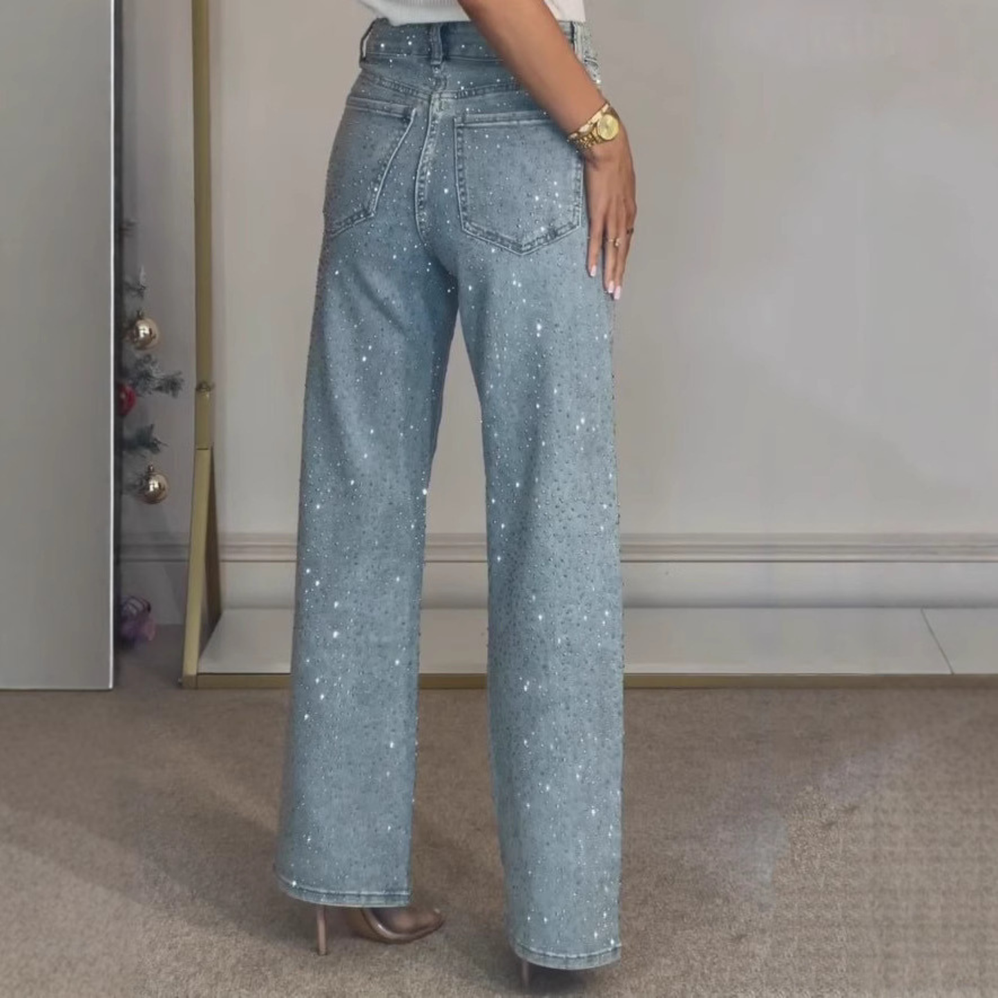Jean jambe droite à strass — Coupe flatteuse & éclat assuré