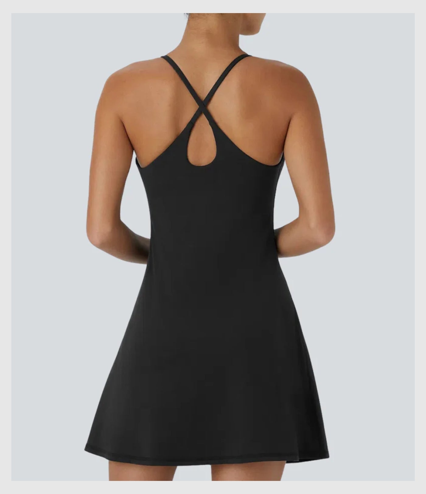 Robe de printemps avec brassière intégrée et shorts