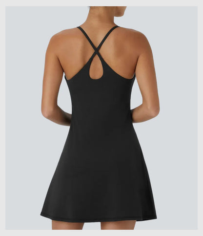 Robe de printemps avec brassière intégrée et shorts