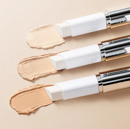 Blanc Cover™ – Stick Fond de Teint Adaptatif & Soin Coréen