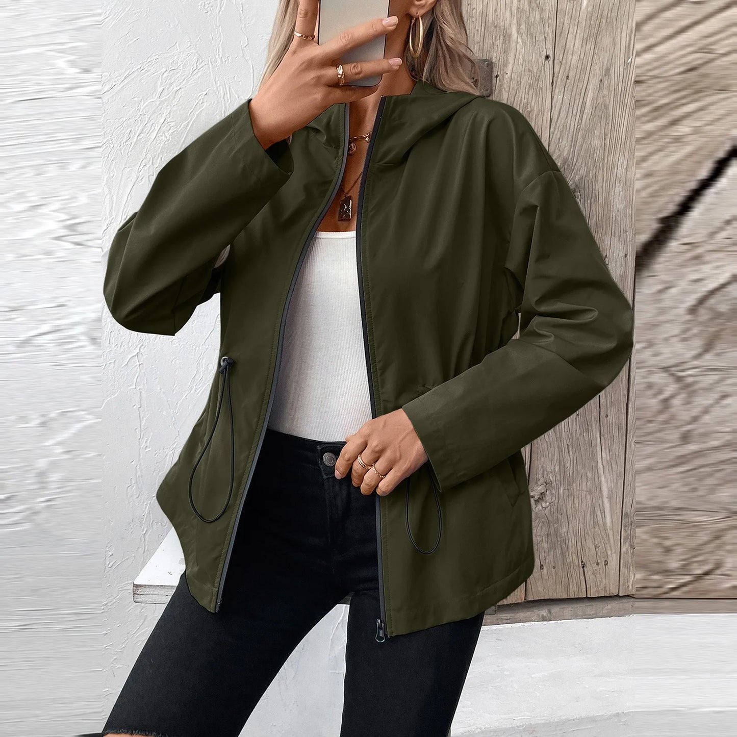 Veste Imperméable à Capuche – Élégance & Confort au Quotidien