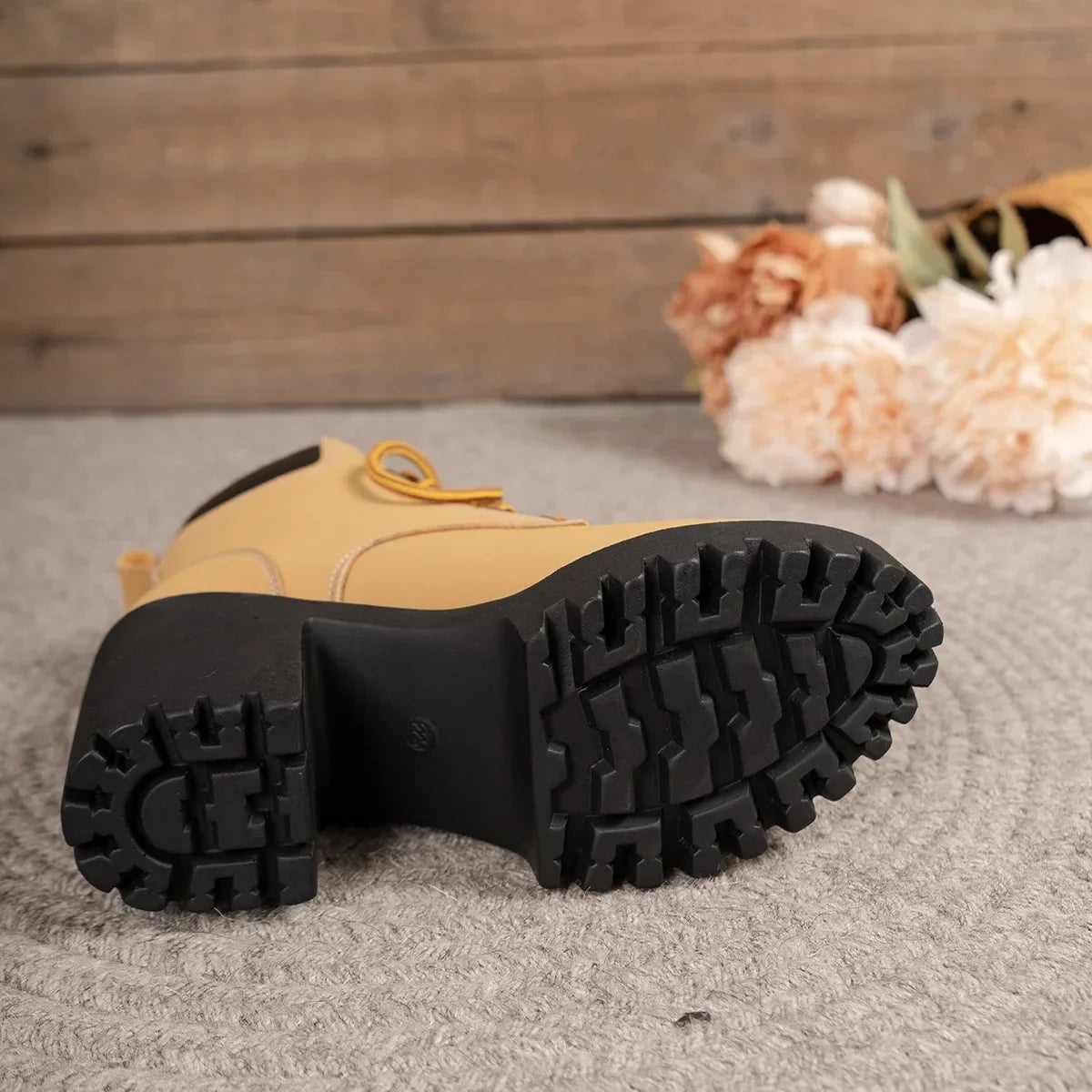 Velvira™ – Bottines Rétro à Talon Bloc et Plateforme