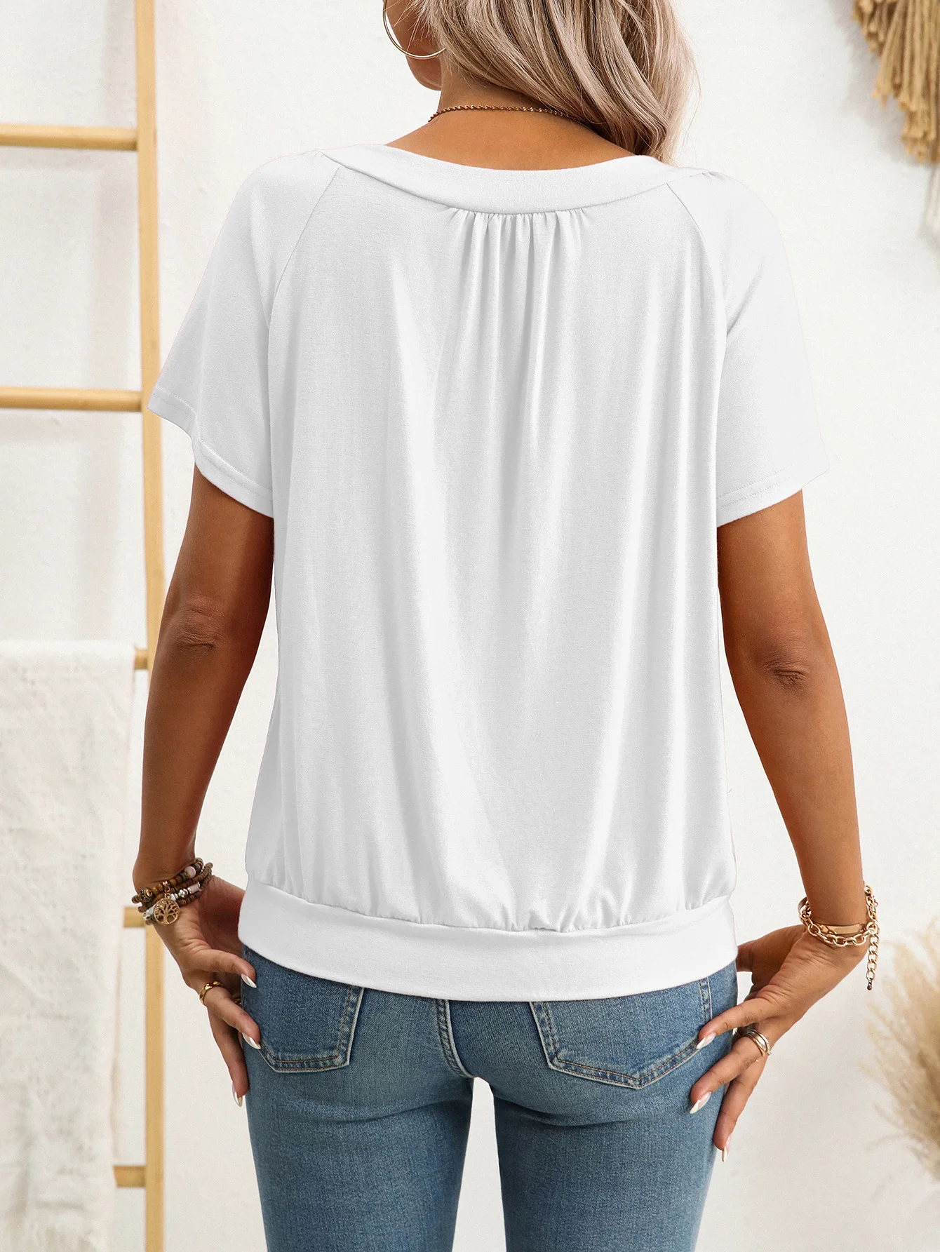 T-shirt Col V Ultra-Confort – Pour un Look Décontracté & Chic