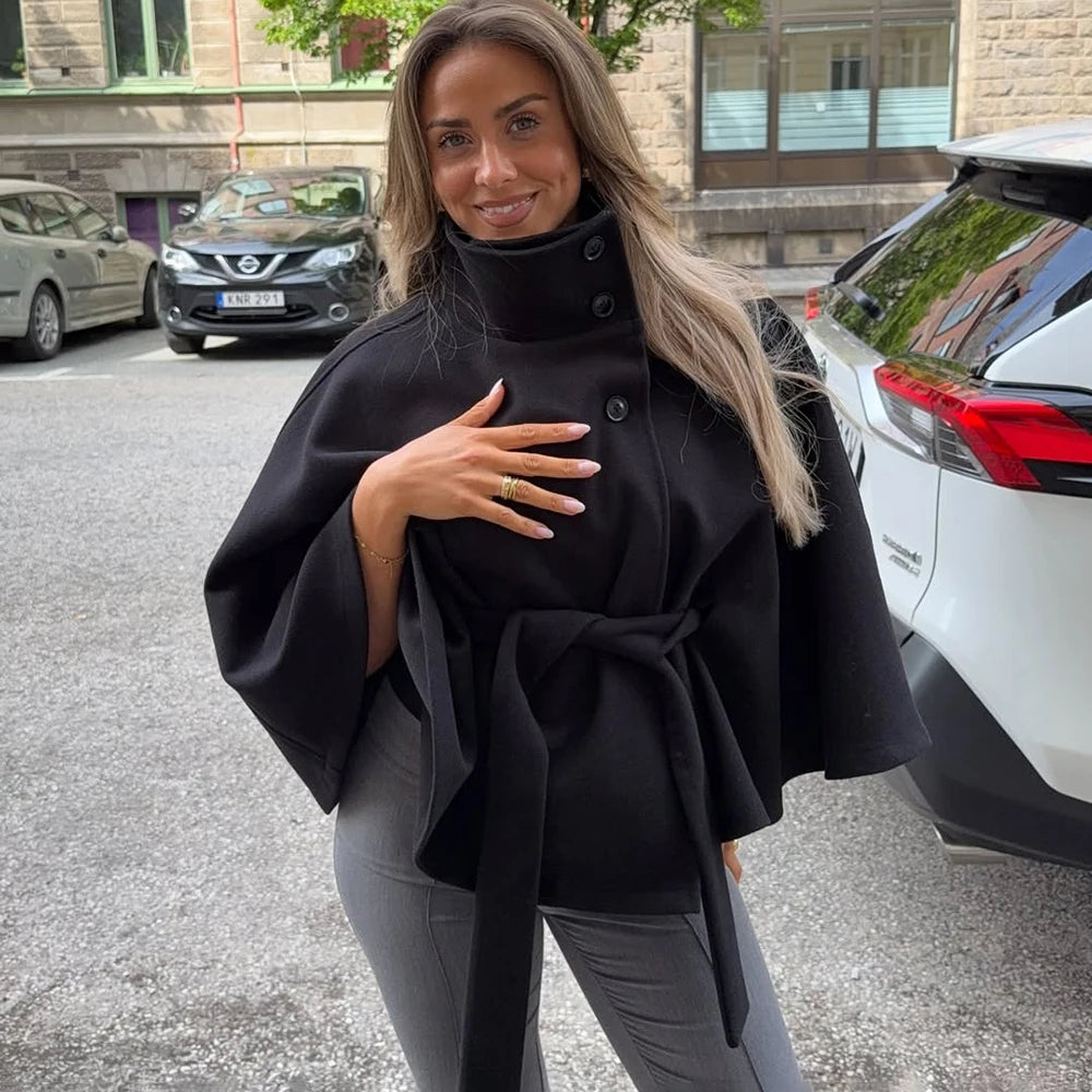 Veloria™ – Cape Élégante pour Femme avec Ceinture et Col Haut